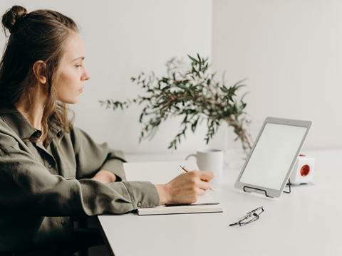 新加坡企業注冊美國商標的費用、流程與實用技巧指南 新加坡企業注冊美國商標的費用、流程與實用技巧指南